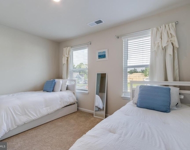 9224 Greenway Trail - Photo Thumbnail 36