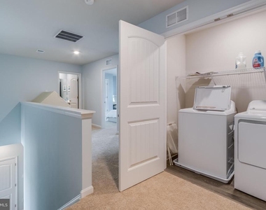 9224 Greenway Trail - Photo Thumbnail 33