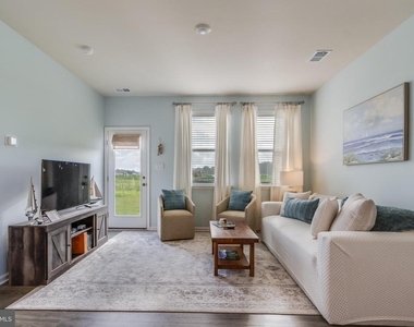 9224 Greenway Trail - Photo Thumbnail 18