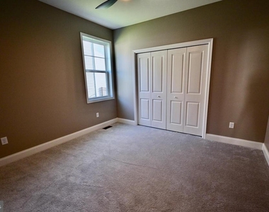 19504 Safflower Way - Photo Thumbnail 24