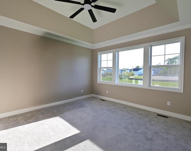 19504 Safflower Way - Photo Thumbnail 9