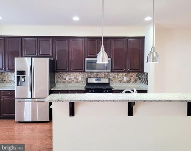 628 Rigel Way - Photo Thumbnail 3
