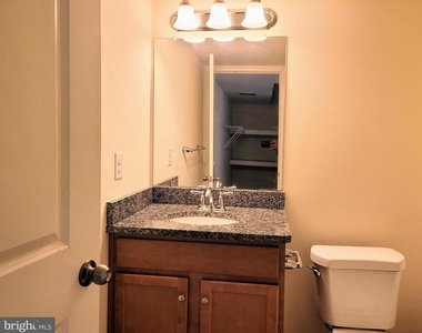 628 Rigel Way - Photo Thumbnail 18