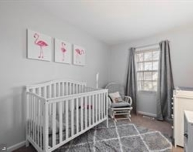 821 Stockbridge - Photo Thumbnail 14
