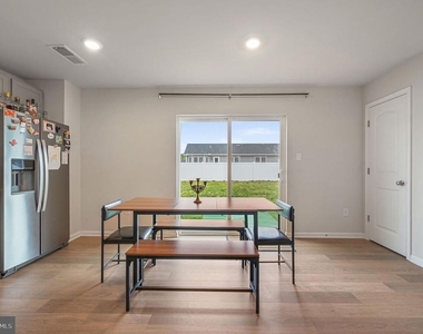 31 New England Drive - Photo Thumbnail 7