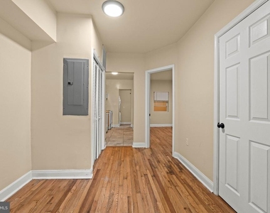 1716 Capitol Avenue Ne - Photo Thumbnail 1