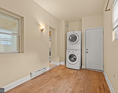 1716 Capitol Avenue Ne - Photo Thumbnail 14