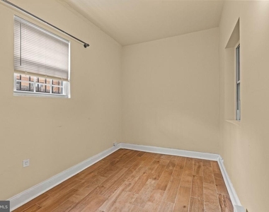 1716 Capitol Avenue Ne - Photo Thumbnail 13