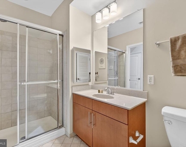 1390 Kenyon Street Nw - Photo Thumbnail 6