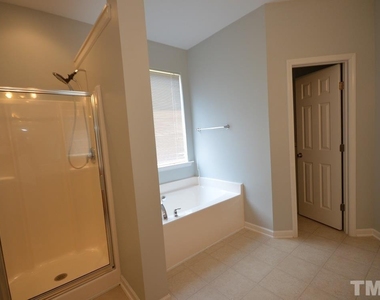 1507 Hinchliff Court - Photo Thumbnail 25