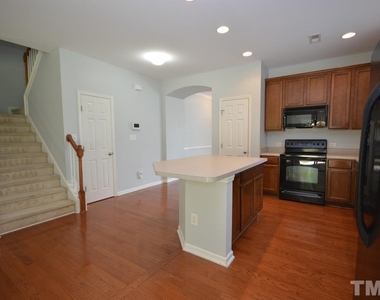 1507 Hinchliff Court - Photo Thumbnail 5