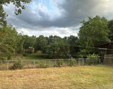 7621 Scenic Brook Dr - Photo Thumbnail 10