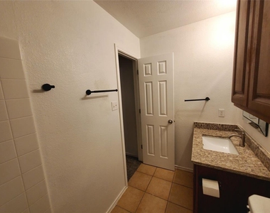 17909 Maxa Dr - Photo Thumbnail 14