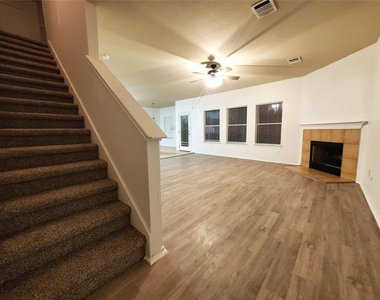 17909 Maxa Dr - Photo Thumbnail 7