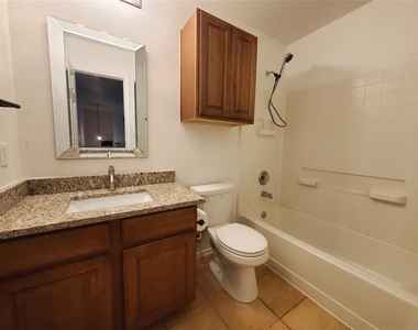 17909 Maxa Dr - Photo Thumbnail 13