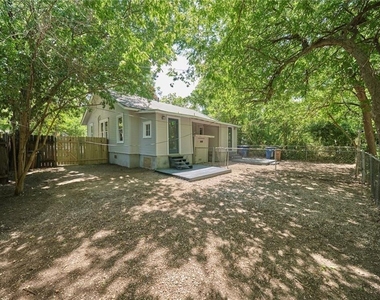 206 W 45th St - Photo Thumbnail 5