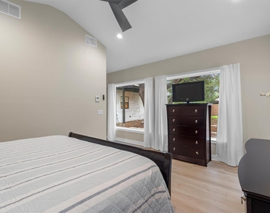 307 Hurst Creek Rd - Photo Thumbnail 16