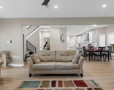 307 Hurst Creek Rd - Photo Thumbnail 7