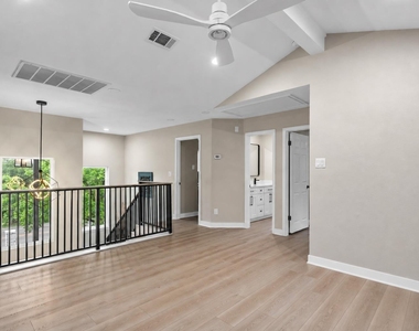 307 Hurst Creek Rd - Photo Thumbnail 21