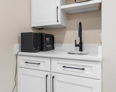 307 Hurst Creek Rd - Photo Thumbnail 23