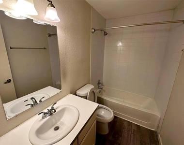 1429 Hyridge Cir - Photo Thumbnail 11
