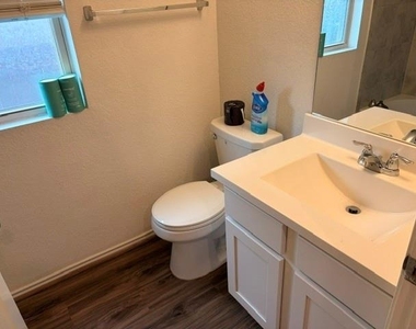 6917 Colorado Bluffs Rd - Photo Thumbnail 11