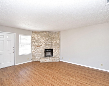 301 Algerita Dr - Photo Thumbnail 2