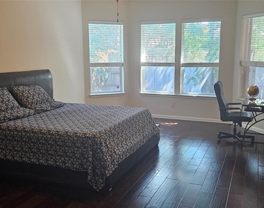 116 Azimuth Dr - Photo Thumbnail 14