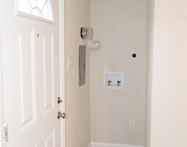 97 Anthony St - Photo Thumbnail 10