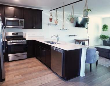 13804 Knights Branch Dr - Photo Thumbnail 5