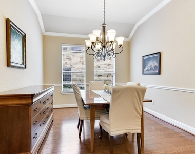 310 Glen Hollow St - Photo Thumbnail 3