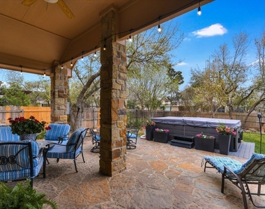 310 Glen Hollow St - Photo Thumbnail 15