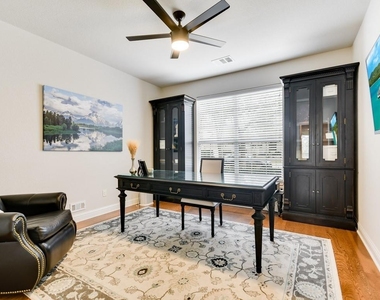 310 Glen Hollow St - Photo Thumbnail 14