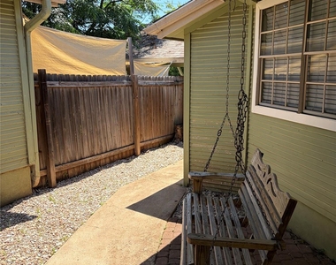 1404 Andra Ln - Photo Thumbnail 14