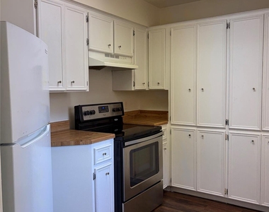 1404 Andra Ln - Photo Thumbnail 5