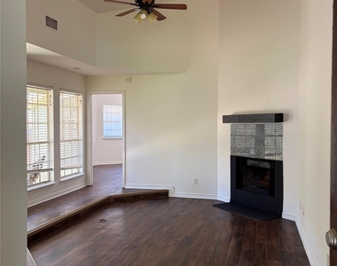 1404 Andra Ln - Photo Thumbnail 3