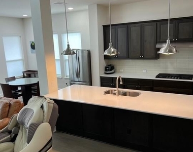 99 Maritime Way - Photo Thumbnail 5
