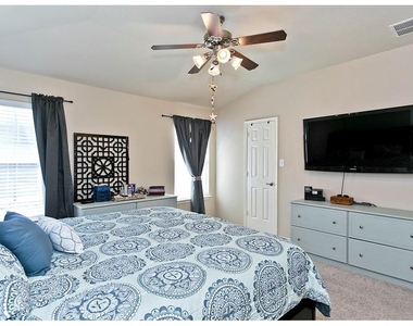 1808 Sand Creek Rd - Photo Thumbnail 18