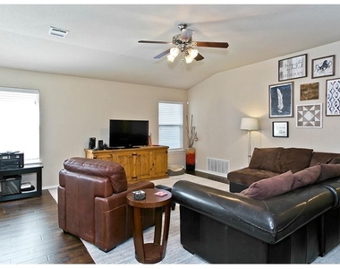 1808 Sand Creek Rd - Photo Thumbnail 10