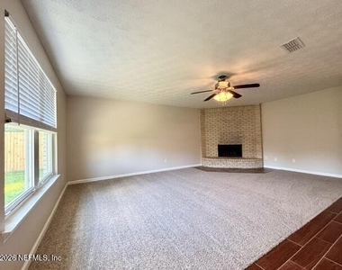 1747 Papaya Drive N - Photo Thumbnail 8