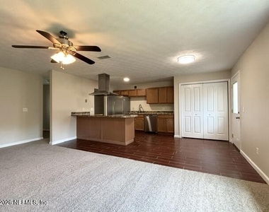 1747 Papaya Drive N - Photo Thumbnail 9