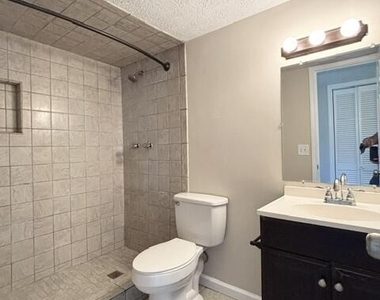 1747 Papaya Drive N - Photo Thumbnail 14