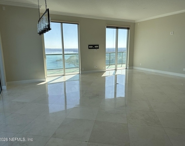 1431 Riverplace Boulevard - Photo Thumbnail 11
