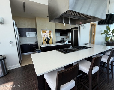 1431 Riverplace Boulevard - Photo Thumbnail 34