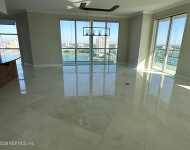 1431 Riverplace Boulevard - Photo Thumbnail 12
