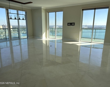 1431 Riverplace Boulevard - Photo Thumbnail 2