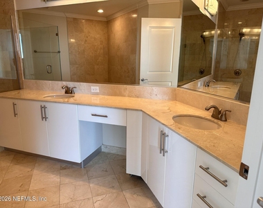 1431 Riverplace Boulevard - Photo Thumbnail 15