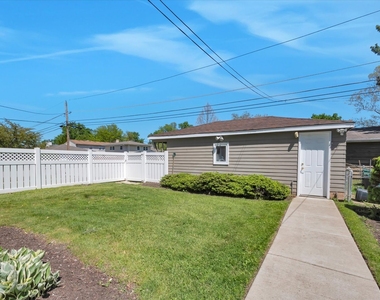 1005 E Park Street - Photo Thumbnail 23