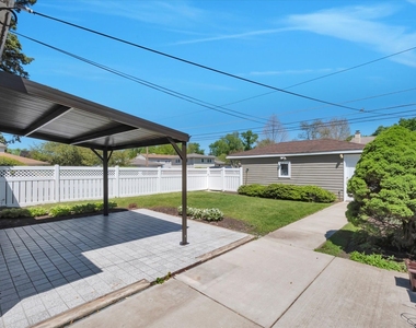 1005 E Park Street - Photo Thumbnail 22