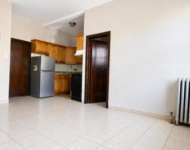 4764 N Virginia Avenue - Photo Thumbnail 10